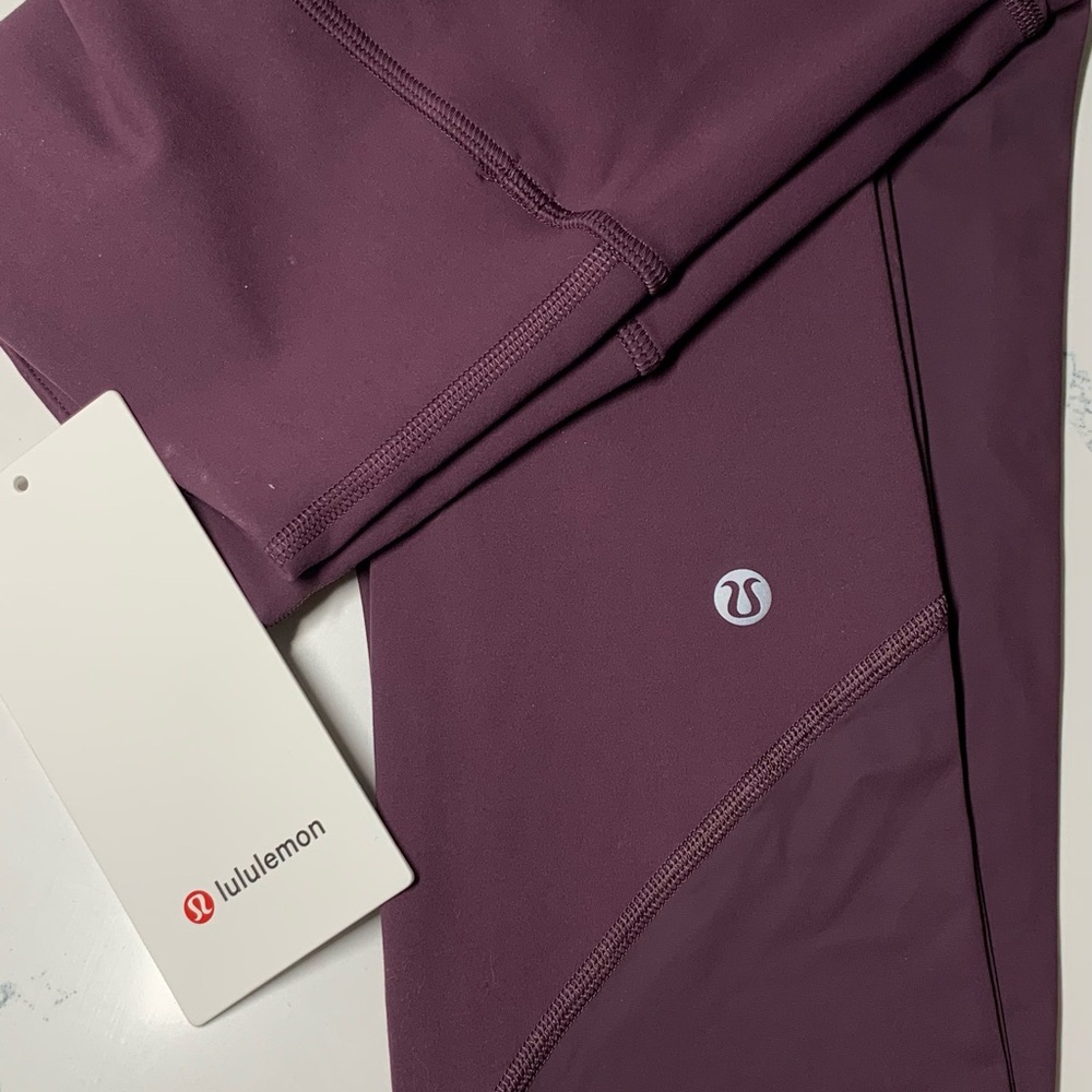 Brand New ! Never worn lulu Wunder Train mesh HR tight 25” leggings.